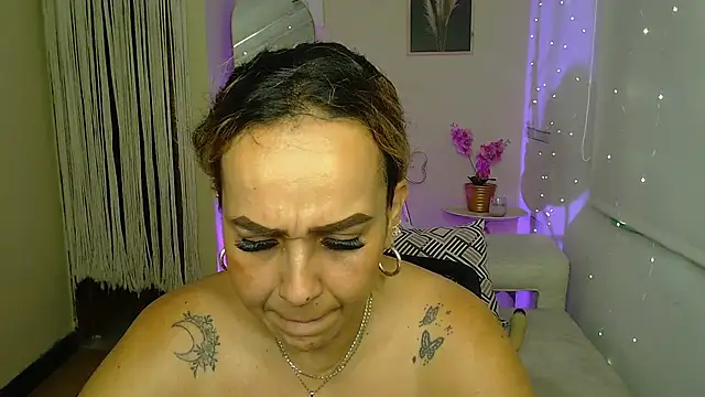 Aunty_milf Chat XXX in diretta