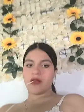 Lorenaa1 现场XXX聊天