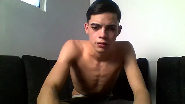Chatroom XXX en direct de Latinos_2001