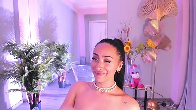 Cupcake_Izzyn Live XXX chat