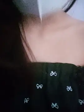 Meo_25 Chat XXX in diretta