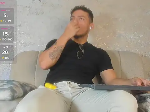 OliverWyse Chat XXX in diretta