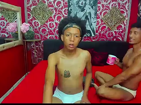 Chat XXX en directo de PEINBOYS