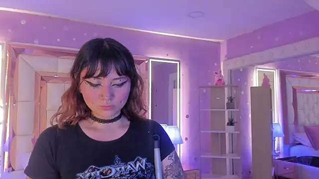 Goldentemptation_ Show in webcam