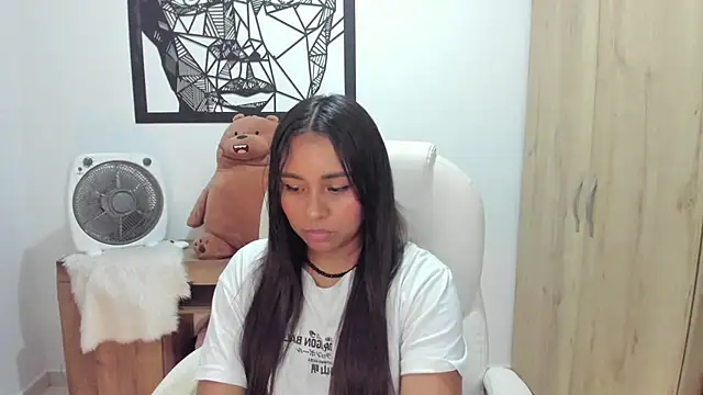 Chatroom XXX en direct de Ciara8