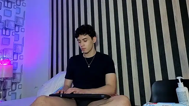 Chat XXX ao vivo de MikeVoss_