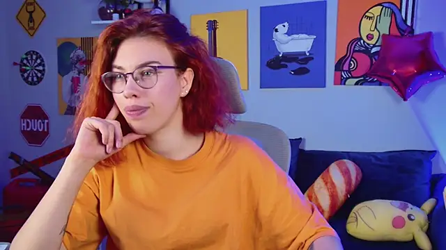 SeraphineDuskryn's Live XXX Chat