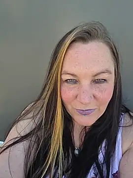 Queenemerald 라이브 XXX 채팅