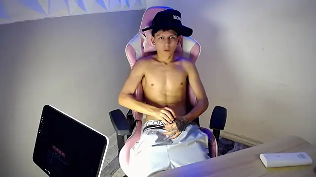 Hot_athletes_'s Live XXX Chat
