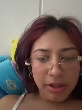 lynn9000 Adlı Modelin Canlı XXX Sohbeti