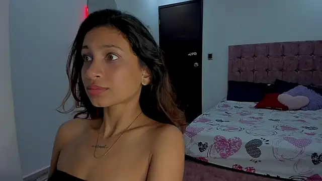 XXX chat uživo modela cora_22
