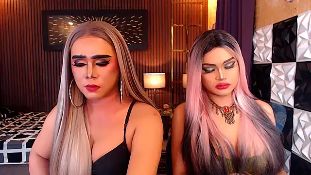 Show modela MariaSofiaLoveTS na web-kameri