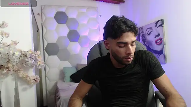 XXX chat uživo modela AlejandroGreco