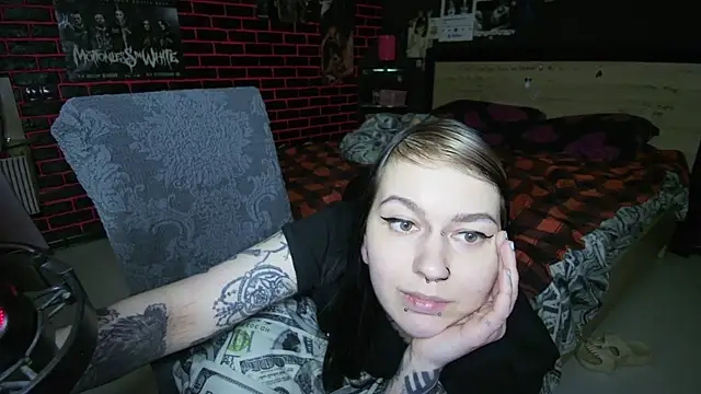 MoorderxDoll Adlı Modelin Canlı XXX Sohbeti