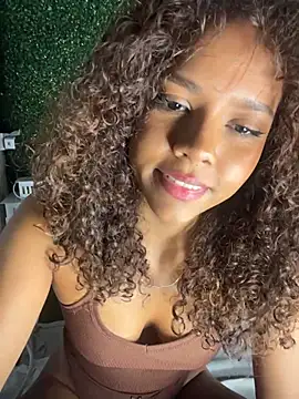 CurlyOopsieXXX Chat XXX in diretta