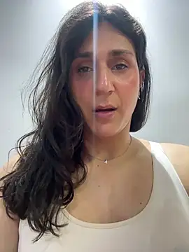 AryloverX – Kamerová šou