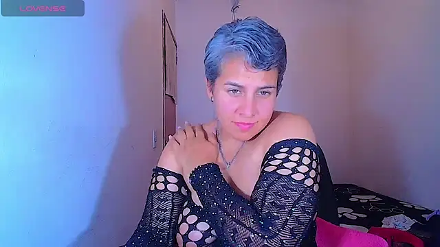 Yessi_rousse Adlı Modelin Canlı XXX Sohbeti