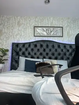 Lander_Cruz Chat XXX live