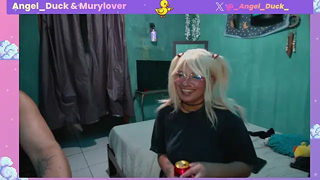 Chat XXX en directo de Angel_Duck