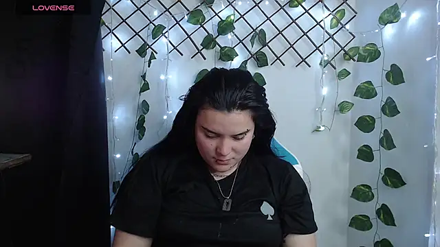 Nika_1_ XXX чат на живо