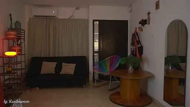 Karibeam élő XXX-chatje