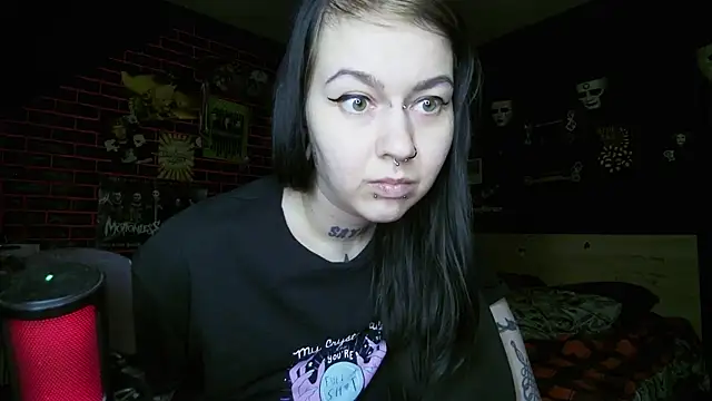 MoorderxDoll live XXX chat