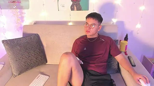 Young_Ben's Live XXX Chat