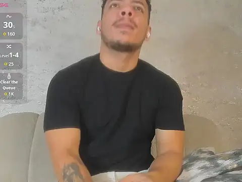 OliverWyse's Live XXX Chat