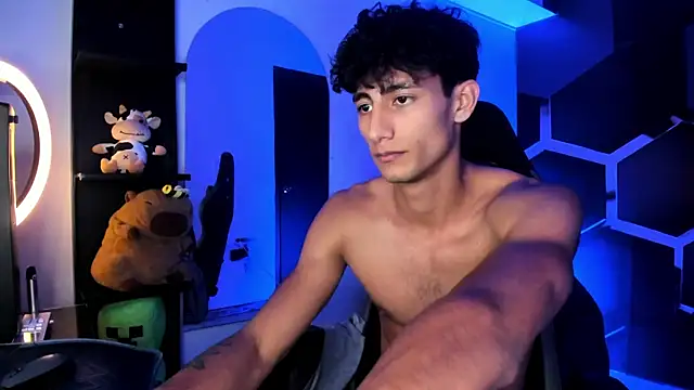 MaxiimoRomano_ Adlı Modelin Canlı XXX Sohbeti