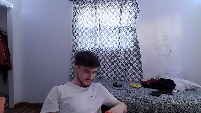 benzooo3 Adlı Modelin Canlı XXX Sohbeti