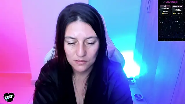 Chat XXX en directo de Saskyaa