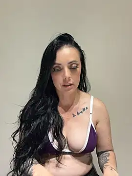 AndreaValencia's Live XXX Chat