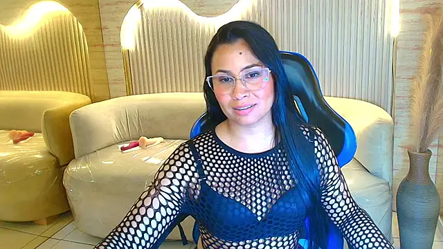 Valentina__r_'s Live XXX Chat