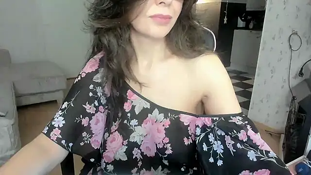 StregaMisteriosa's Live XXX Chat
