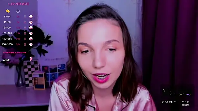 Chat XXX en directo de KindHazelHere_