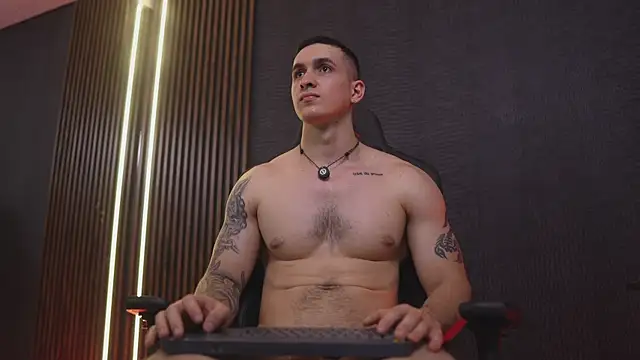 Chatroom XXX en direct de JacksonOlsenn