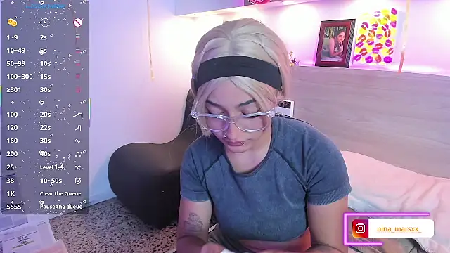 Nina-Mars' Live XXX Chat