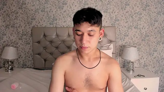 MarkLaurens Live XXX Chat