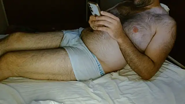 _tuga_man_ Show in webcam