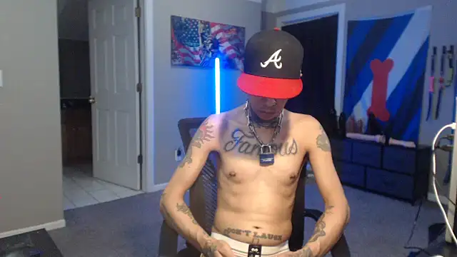 Michigan9000 Chat XXX in diretta