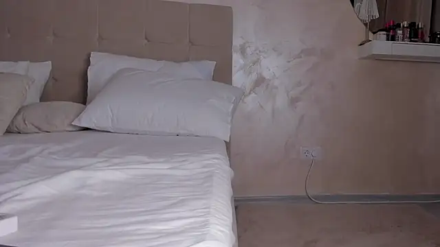 KaylaBenzn Live XXX chat
