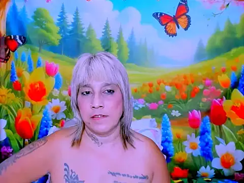 indianroxy's Live XXX Chat