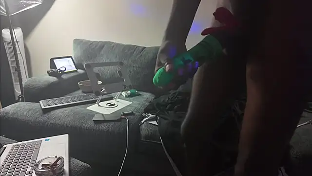 Chat XXX en directo de Triggerhappycj100