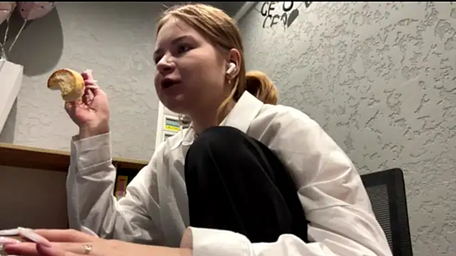 NikaLicka Chat XXX in diretta