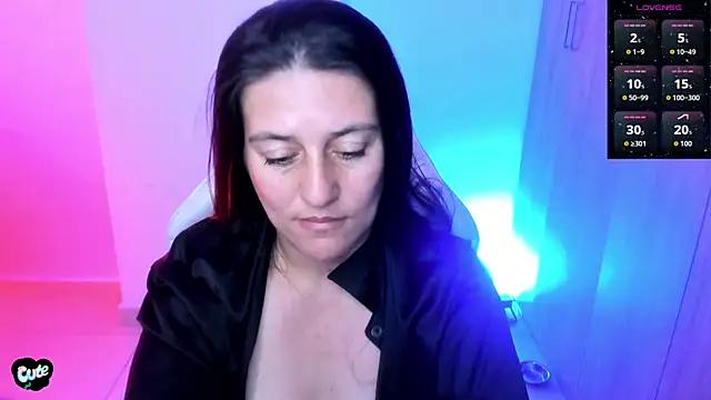 Saskyaa Chat XXX in diretta