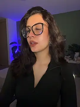 EmaSaenz Chat XXX in diretta