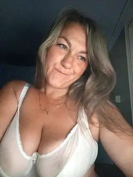 Ant0nina Chat XXX in diretta