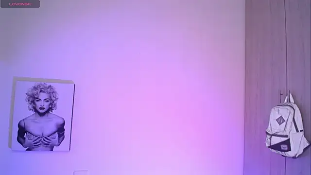 Millie_bobby Chat XXX in diretta