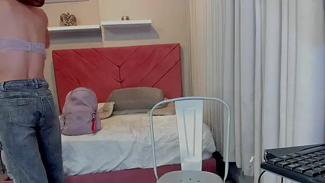 macarennah_ Show in webcam