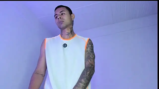 _Logan_Colton_'s Live XXX Chat